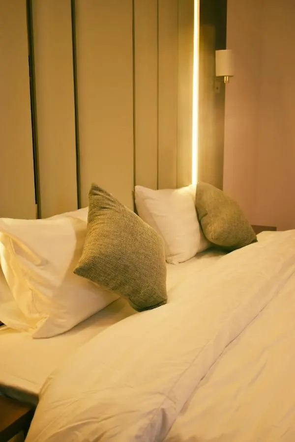 شقق وأجنحة التيوليب والروز وود الفاخرة Jeddah Apartment